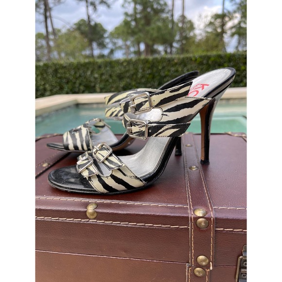 Michael Kors Stiletto Zebra Print Heels Size 7M - Picture 2 of 4